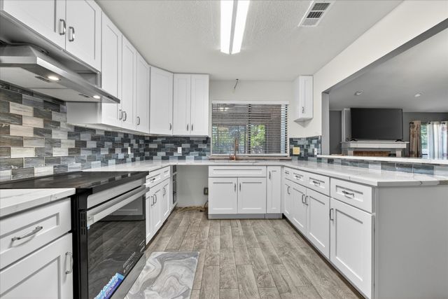 5619 Waterview Drive, Arlington, TX 76016