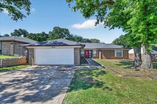 5619 Waterview Drive, Arlington, TX 76016
