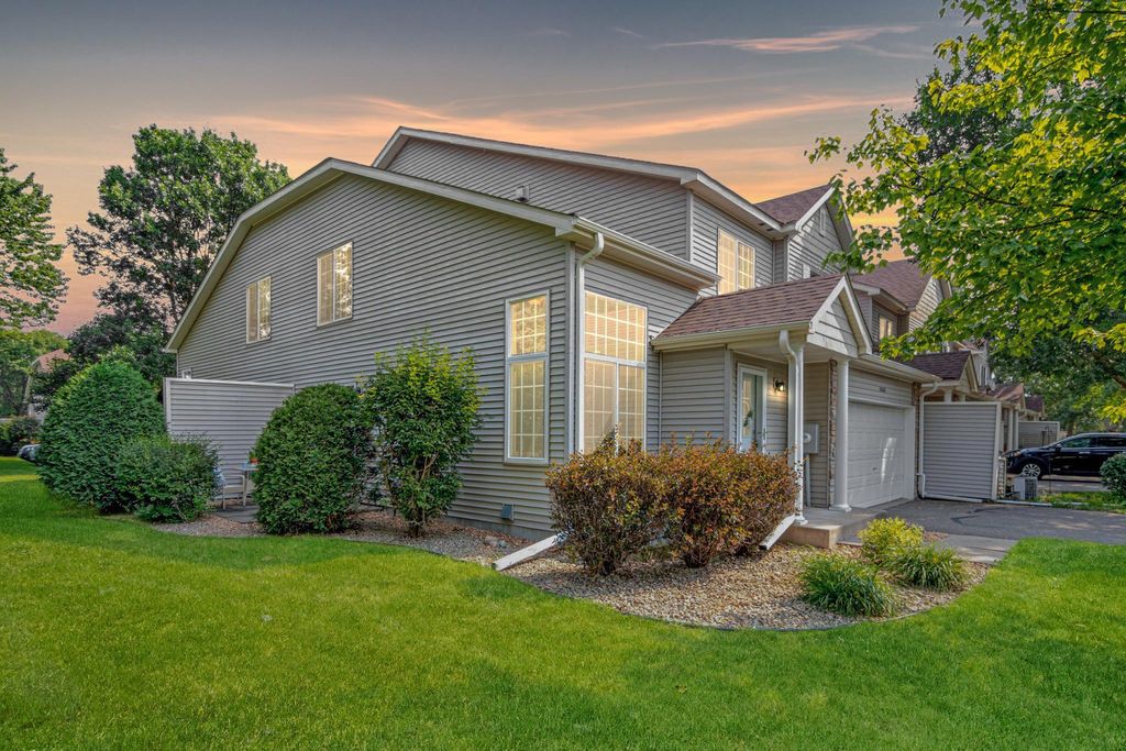 20608 Fenston Avenue N, Forest Lake, MN 55025