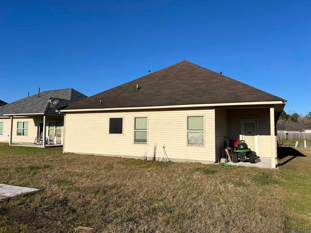 13876 Avocado Dr, Denham Springs, LA 70726