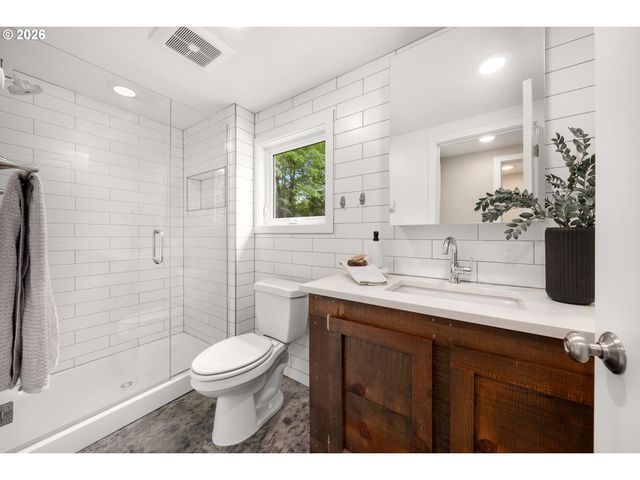 8687 Se 55TH Ave, Portland, OR 97206