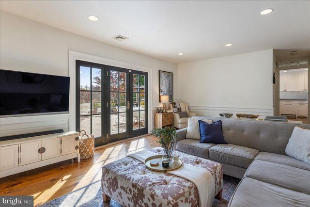 5930 SHETLAND DR, Doylestown, PA 18902