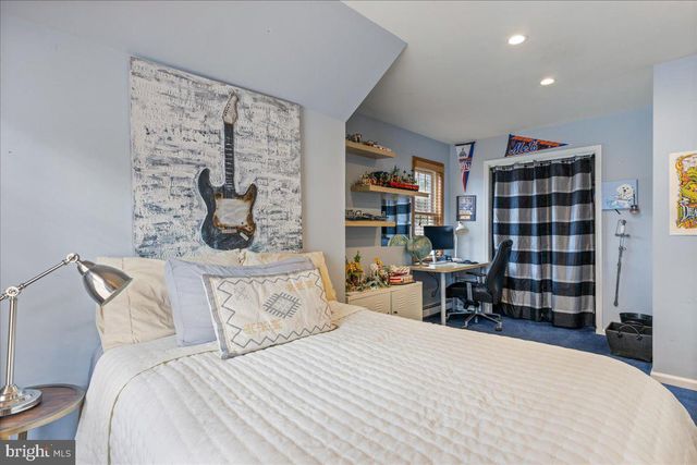 5930 SHETLAND DR, Doylestown, PA 18902