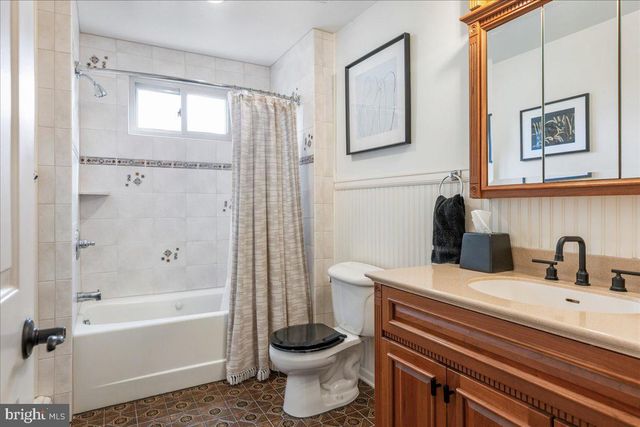 5930 SHETLAND DR, Doylestown, PA 18902