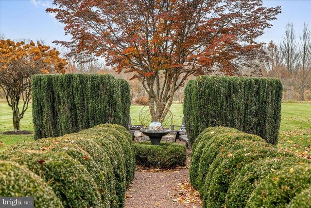 5930 SHETLAND DR, Doylestown, PA 18902