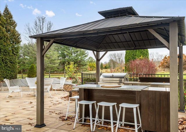 5930 SHETLAND DR, Doylestown, PA 18902