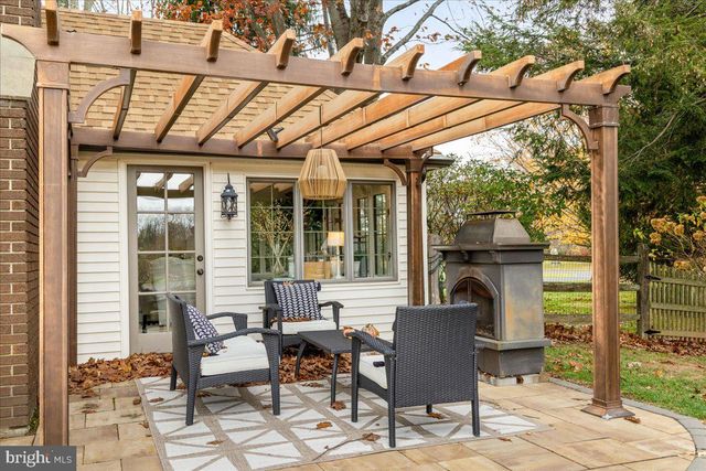 5930 SHETLAND DR, Doylestown, PA 18902