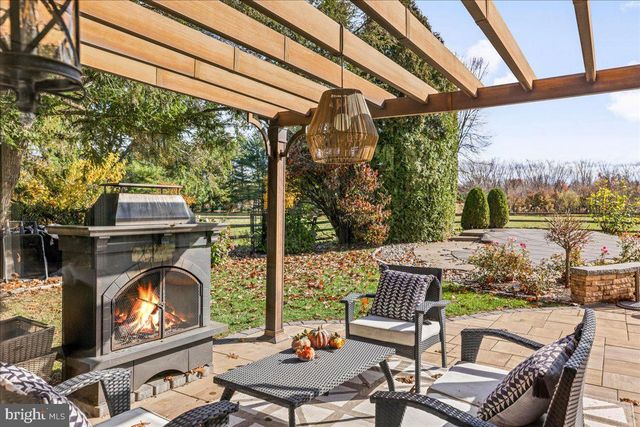 5930 SHETLAND DR, Doylestown, PA 18902