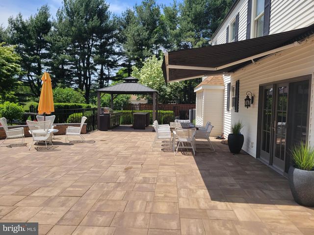 5930 SHETLAND DR, Doylestown, PA 18902