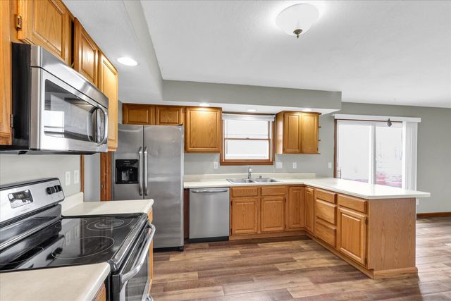 3330 W William Street, Champaign, IL 61821