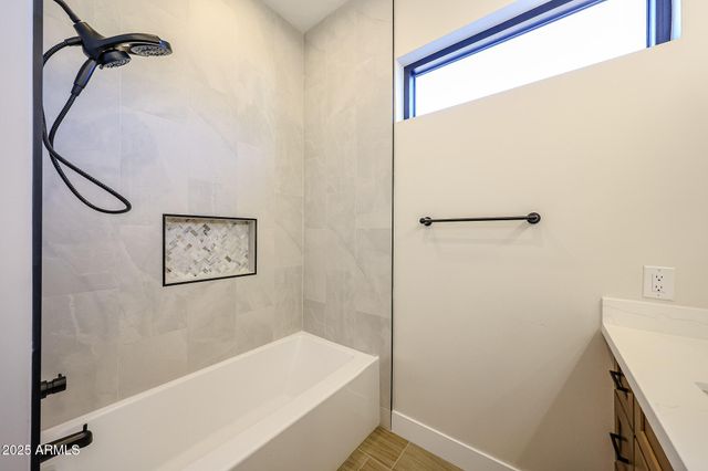 17735 W Dale Lane, Surprise, AZ 85387