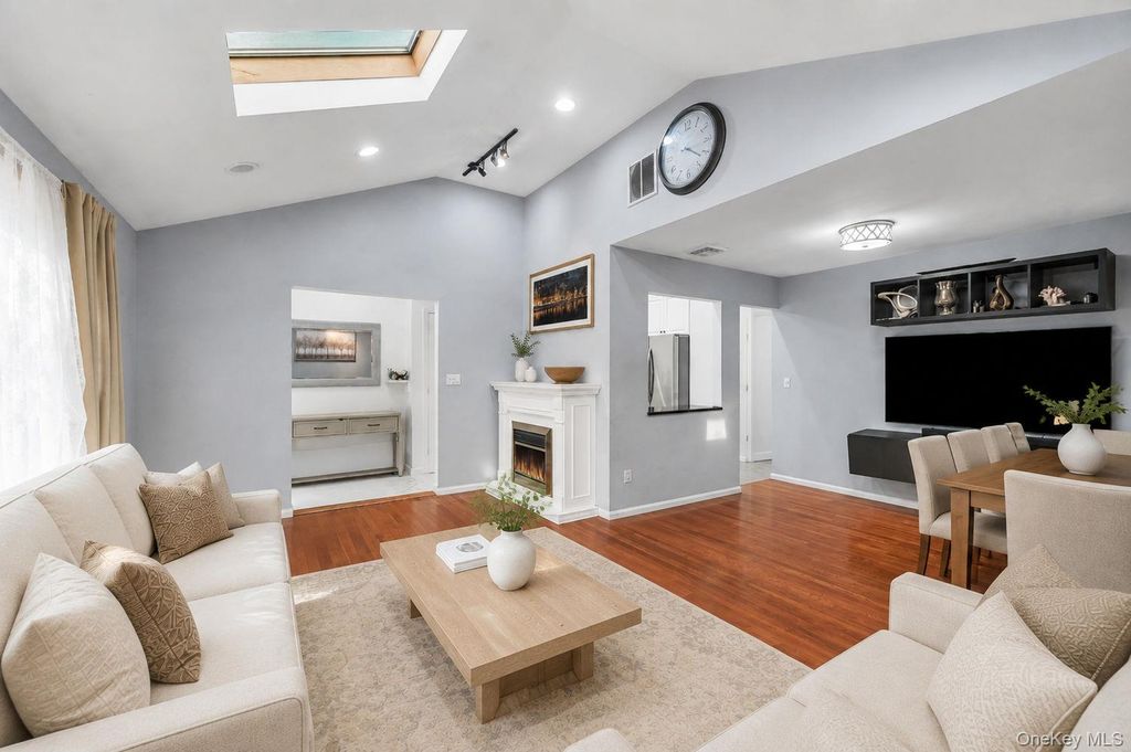 1810 N Jerusalem Road, North Bellmore, NY 11710 — photo 4