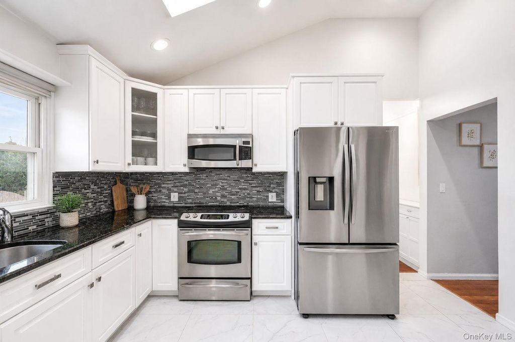1810 N Jerusalem Road, North Bellmore, NY 11710 — photo 5