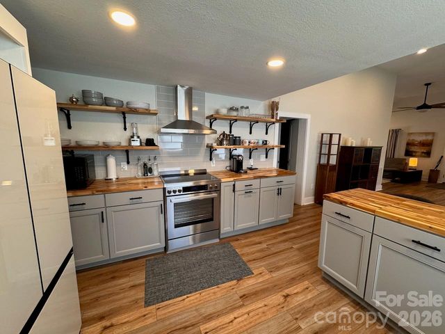 255 Dix Creek No 1 Road, Leicester, NC 28748