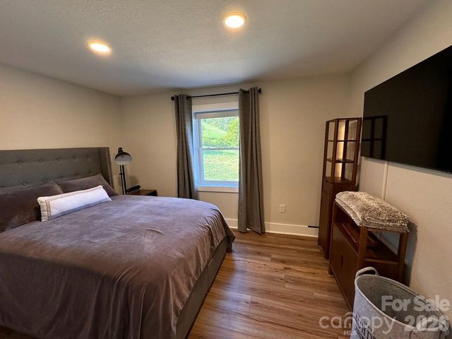255 Dix Creek No 1 Road, Leicester, NC 28748