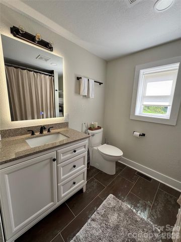 255 Dix Creek No 1 Road, Leicester, NC 28748