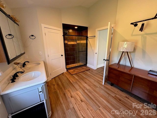 255 Dix Creek No 1 Road, Leicester, NC 28748