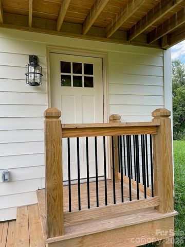 255 Dix Creek No 1 Road, Leicester, NC 28748