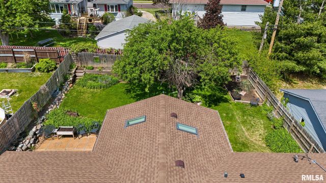 1917 W DAYTONA Drive, Peoria, IL 61614