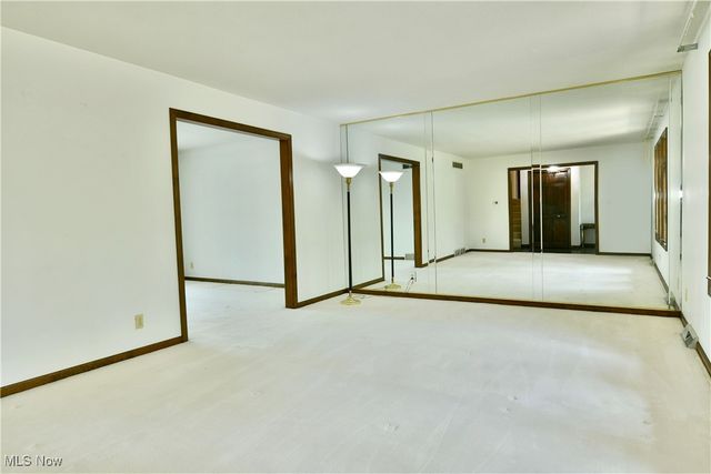 6632 Harrington Avenue, Youngstown, OH 44512