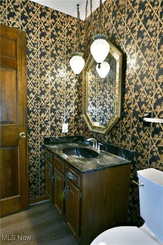 6632 Harrington Avenue, Youngstown, OH 44512