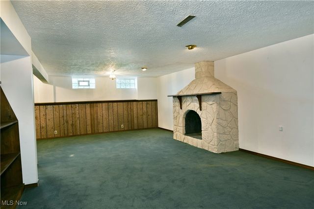 6632 Harrington Avenue, Youngstown, OH 44512