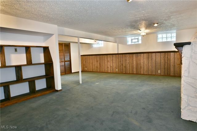 6632 Harrington Avenue, Youngstown, OH 44512