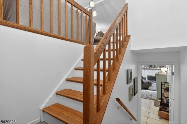 37 Quail Ct, Hardyston Twp., NJ 07419
