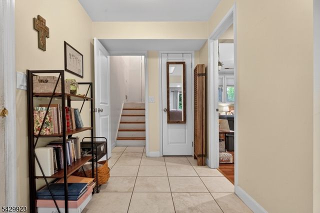 37 Quail Ct, Hardyston Twp., NJ 07419