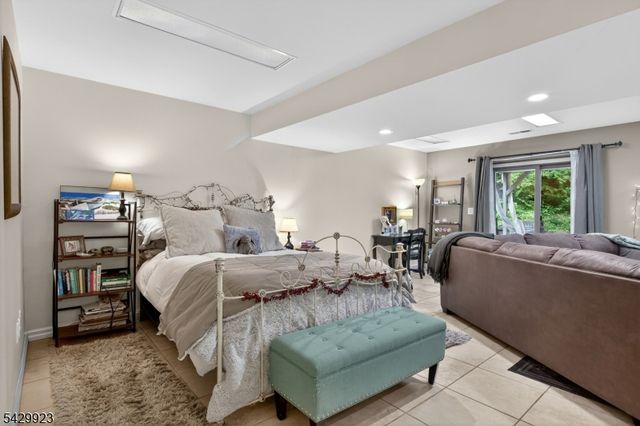 37 Quail Ct, Hardyston Twp., NJ 07419