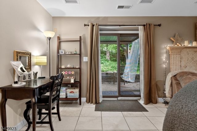 37 Quail Ct, Hardyston Twp., NJ 07419