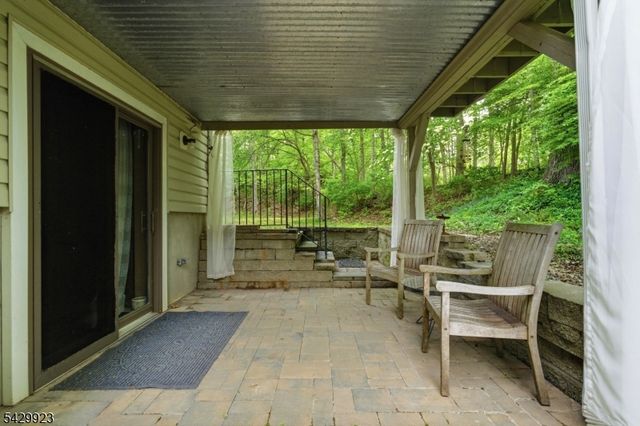 37 Quail Ct, Hardyston Twp., NJ 07419
