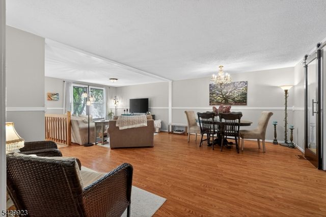 37 Quail Ct, Hardyston Twp., NJ 07419