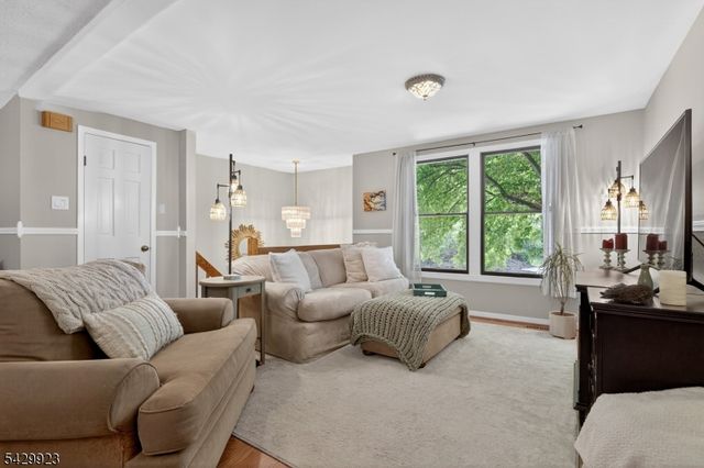37 Quail Ct, Hardyston Twp., NJ 07419