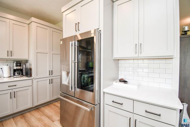 517 N Wildcat Dr Drive, Sioux Falls, SD 57110