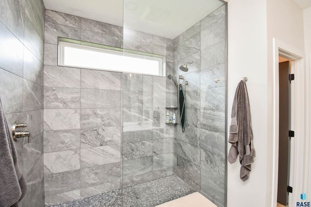 517 N Wildcat Dr Drive, Sioux Falls, SD 57110