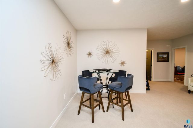 517 N Wildcat Dr Drive, Sioux Falls, SD 57110