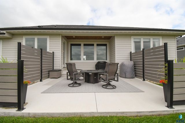 517 N Wildcat Dr Drive, Sioux Falls, SD 57110