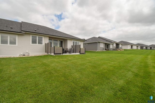 517 N Wildcat Dr Drive, Sioux Falls, SD 57110