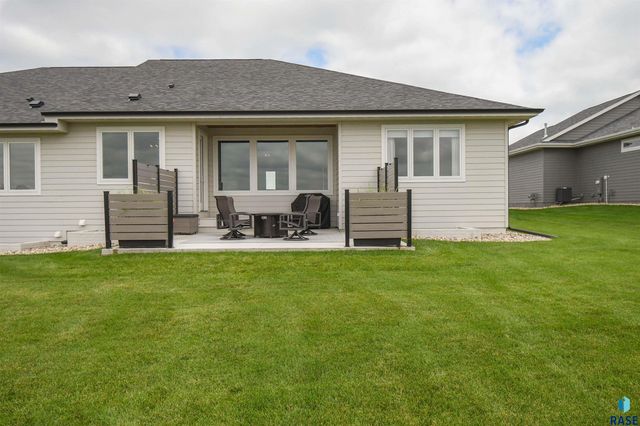 517 N Wildcat Dr Drive, Sioux Falls, SD 57110