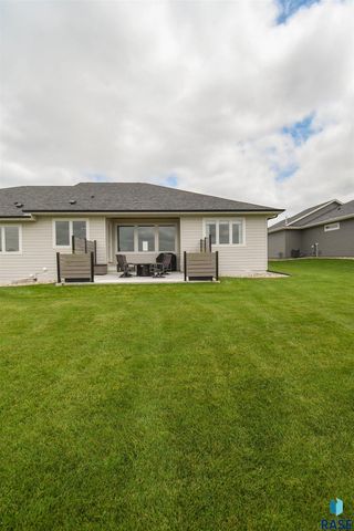 517 N Wildcat Dr Drive, Sioux Falls, SD 57110