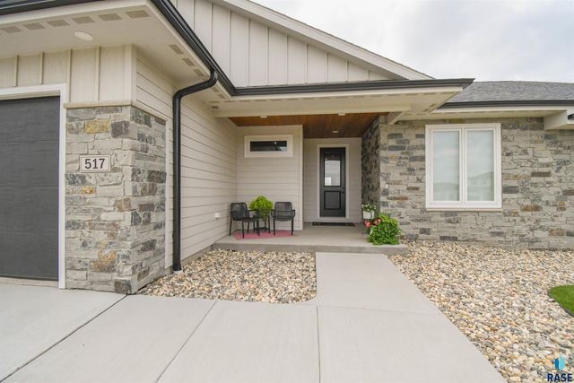 517 N Wildcat Dr Drive, Sioux Falls, SD 57110