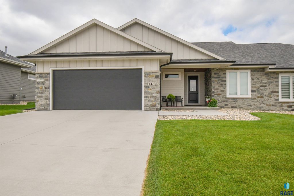 517 N Wildcat Dr Drive, Sioux Falls, SD 57110
