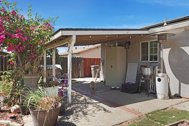 334 Osage Pl, Lathrop, CA 95330