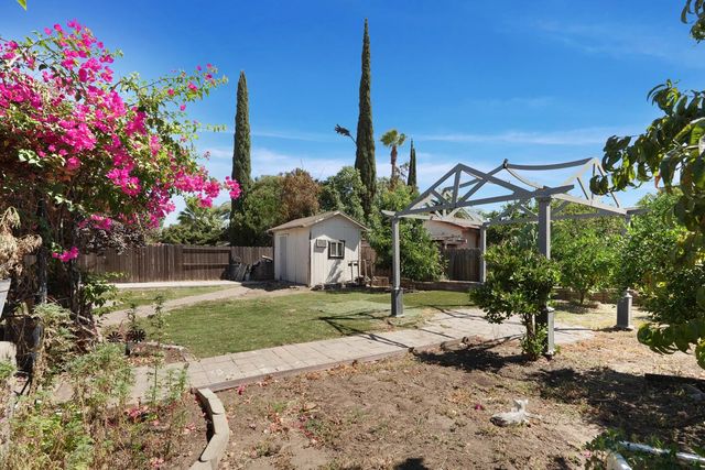 334 Osage Pl, Lathrop, CA 95330