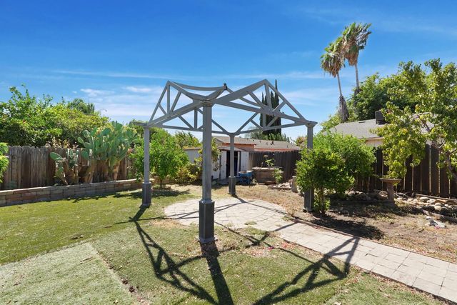 334 Osage Pl, Lathrop, CA 95330