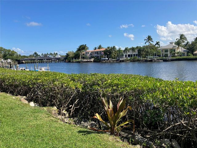 18349 SE Wood Haven Ln A, Jupiter, FL 33469