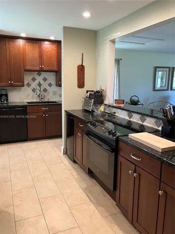 18349 SE Wood Haven Ln A, Jupiter, FL 33469
