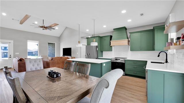 872 Round Top Street, Prairie Grove, AR 72753