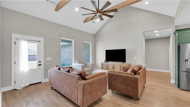 872 Round Top Street, Prairie Grove, AR 72753